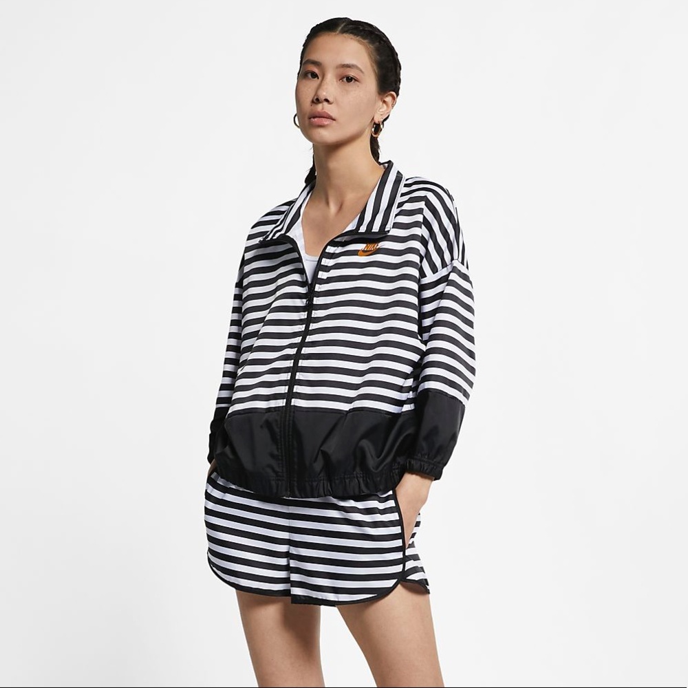 NWT nike striped woven jacket size small